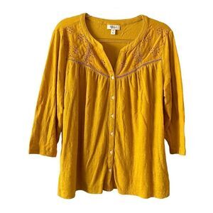 Style & Co mustard colored top tonal embroidered bust & 3/4 sleeves